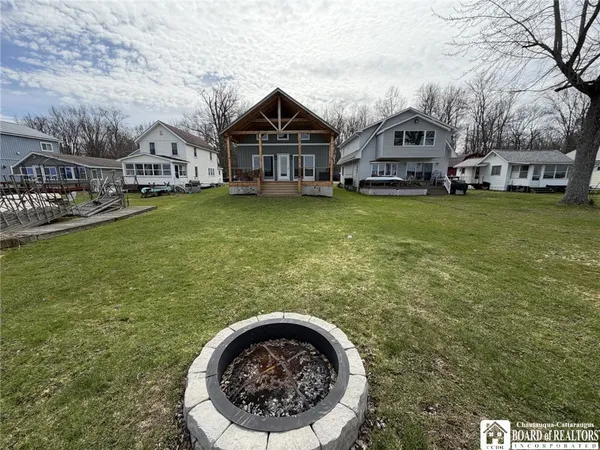 $625,000 | 29 Loomis Bay Road, Busti, NY 14710