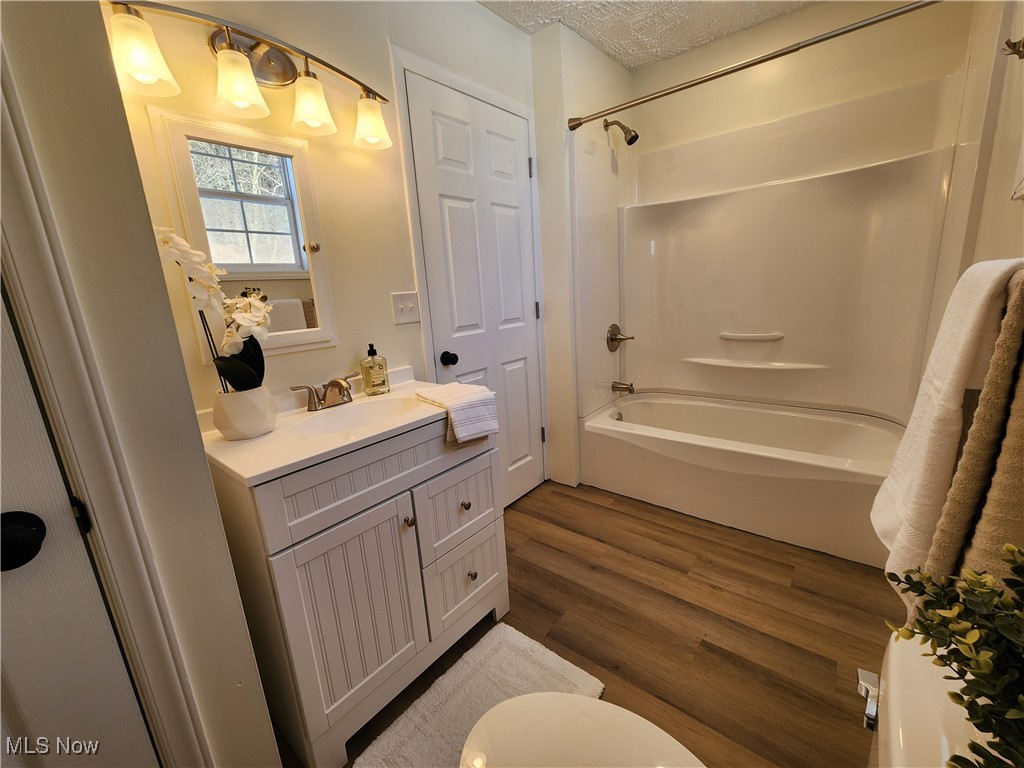 3163 Roxford Church Road Southeast Dennison, OH 44621 - Photo 19 of 39 First floor bath