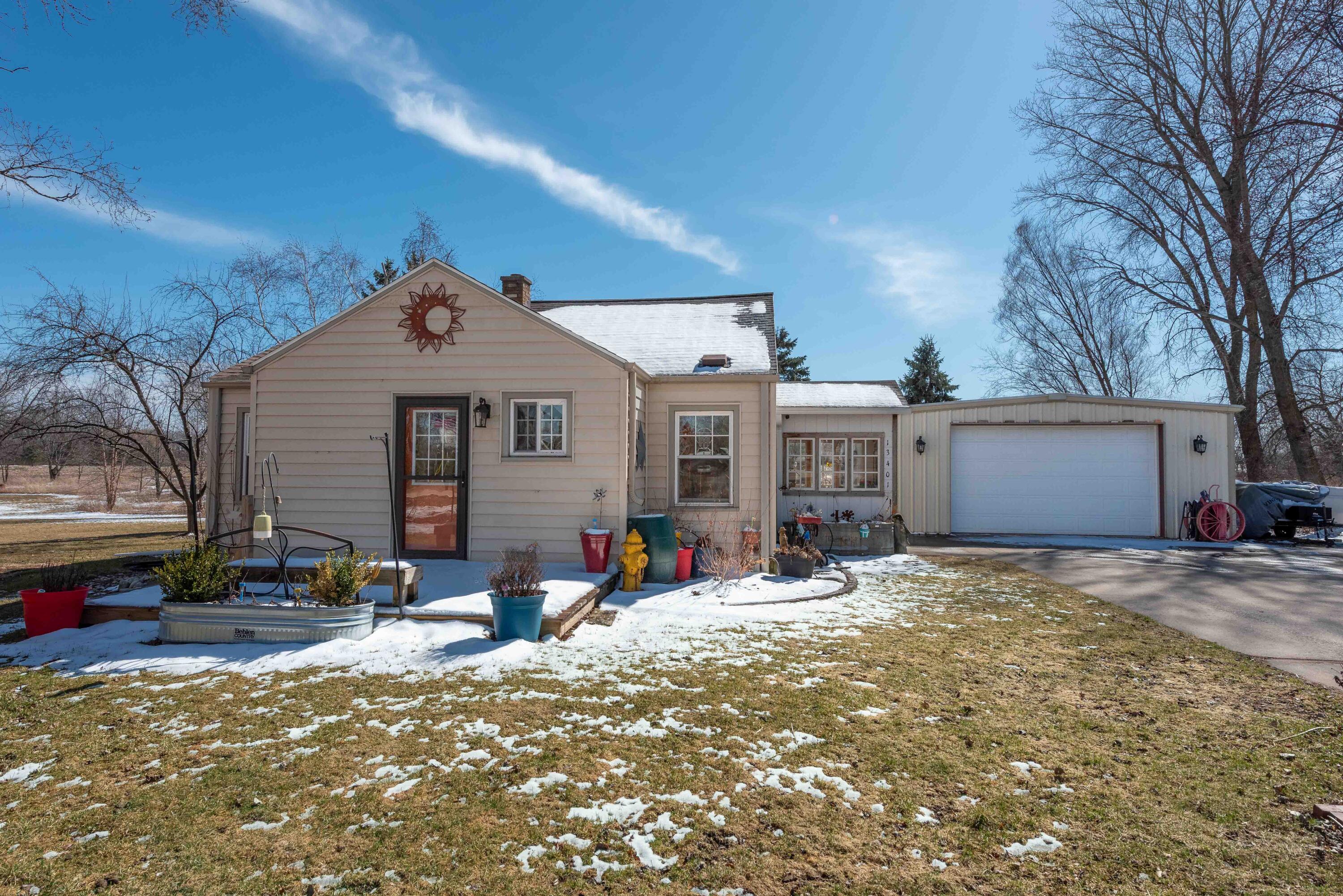 13401 Bell Road Caledonia, WI 53108 - Photo 1 of 1 DSC_8724