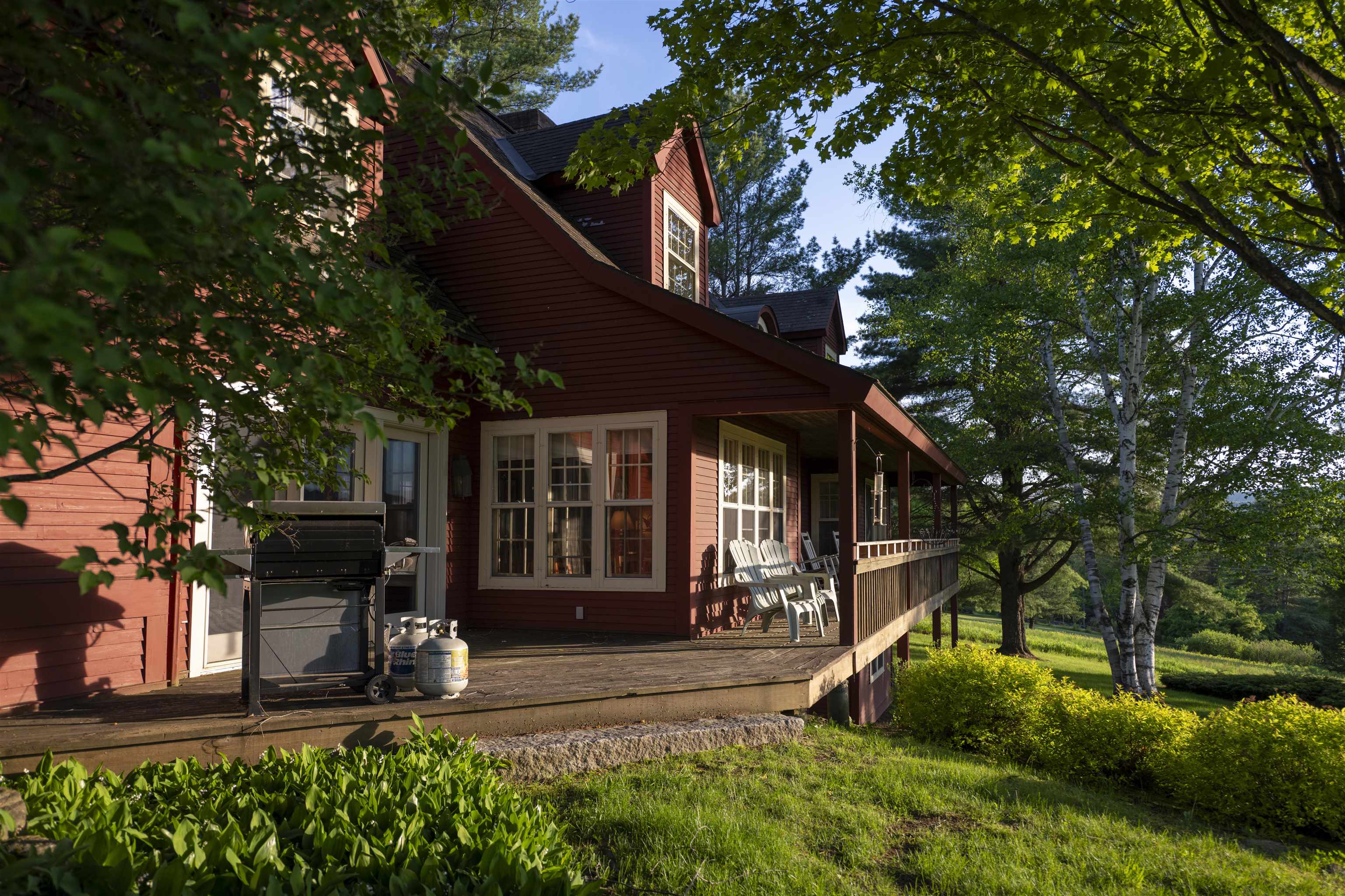 193 Chester Arthur Road Hartford, VT 05059 - Photo 3 of 34