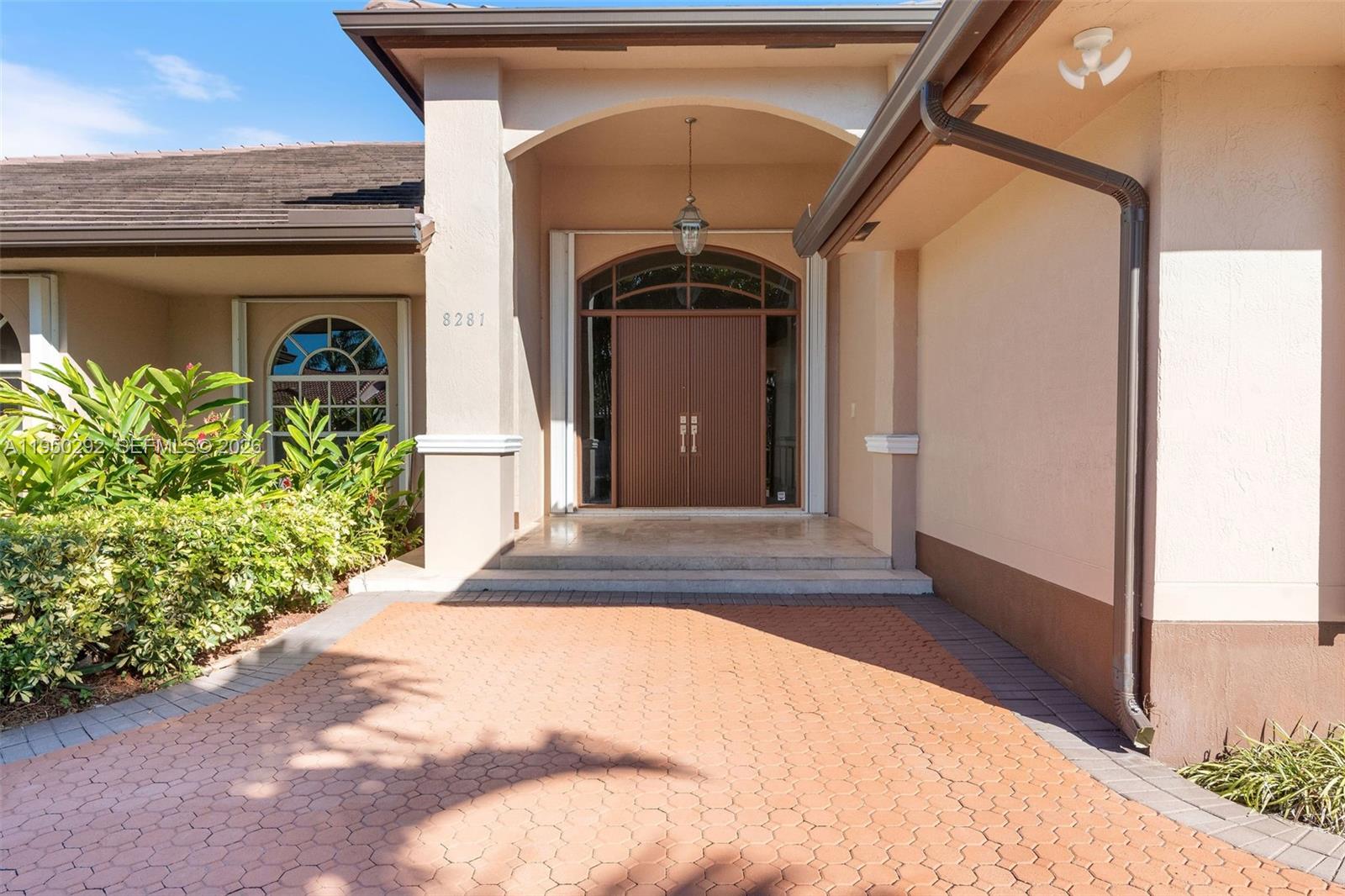 8281 Southwest 84th Terrace Miami, FL 33143 - Photo 3 of 38 Photo 3