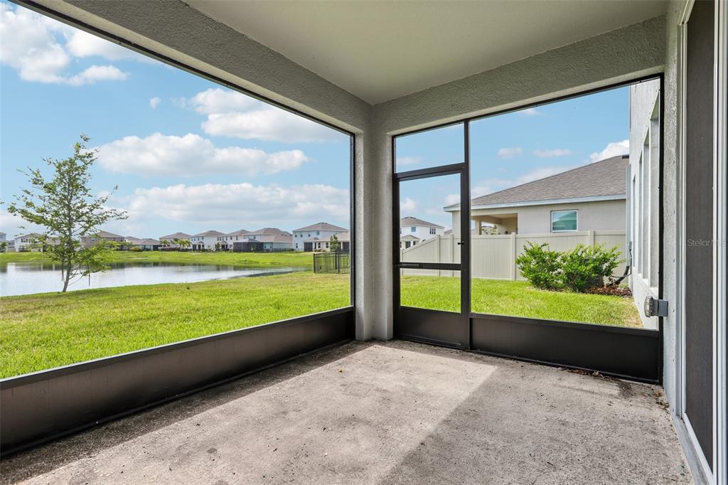 327 Mangrove Manor Drive Apollo Beach, FL 33572 - Photo 2 of 30