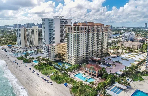 $5,500 | 2080 South Ocean Drive, Unit 311, Hallandale Beach, FL 33009