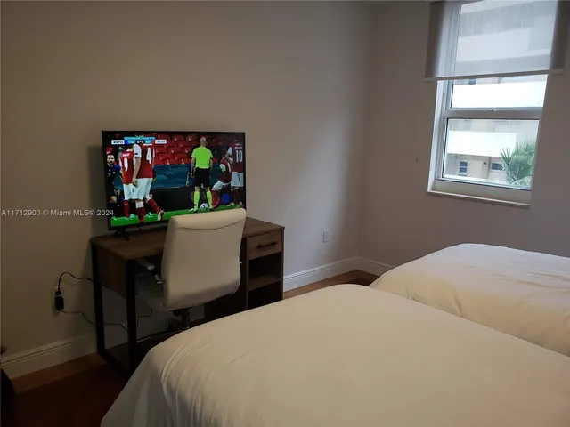 $5,500 | 2080 South Ocean Drive, Unit 311, Hallandale Beach, FL 33009