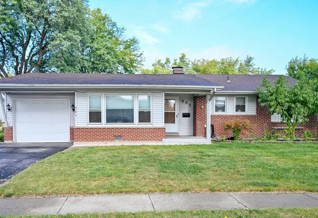 $384,900 | 580 Walnut Lane, Elk Grove Village, IL 60007
