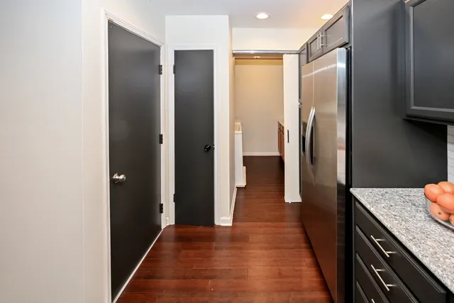 $384,900 | 580 Walnut Lane, Elk Grove Village, IL 60007