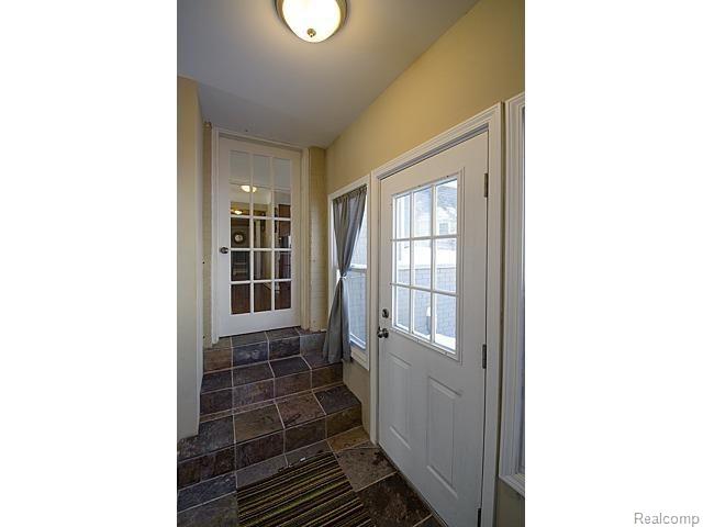 18160 Beverly Road Franklin, MI 48025 - Photo 24 of 38 37_21.jpg