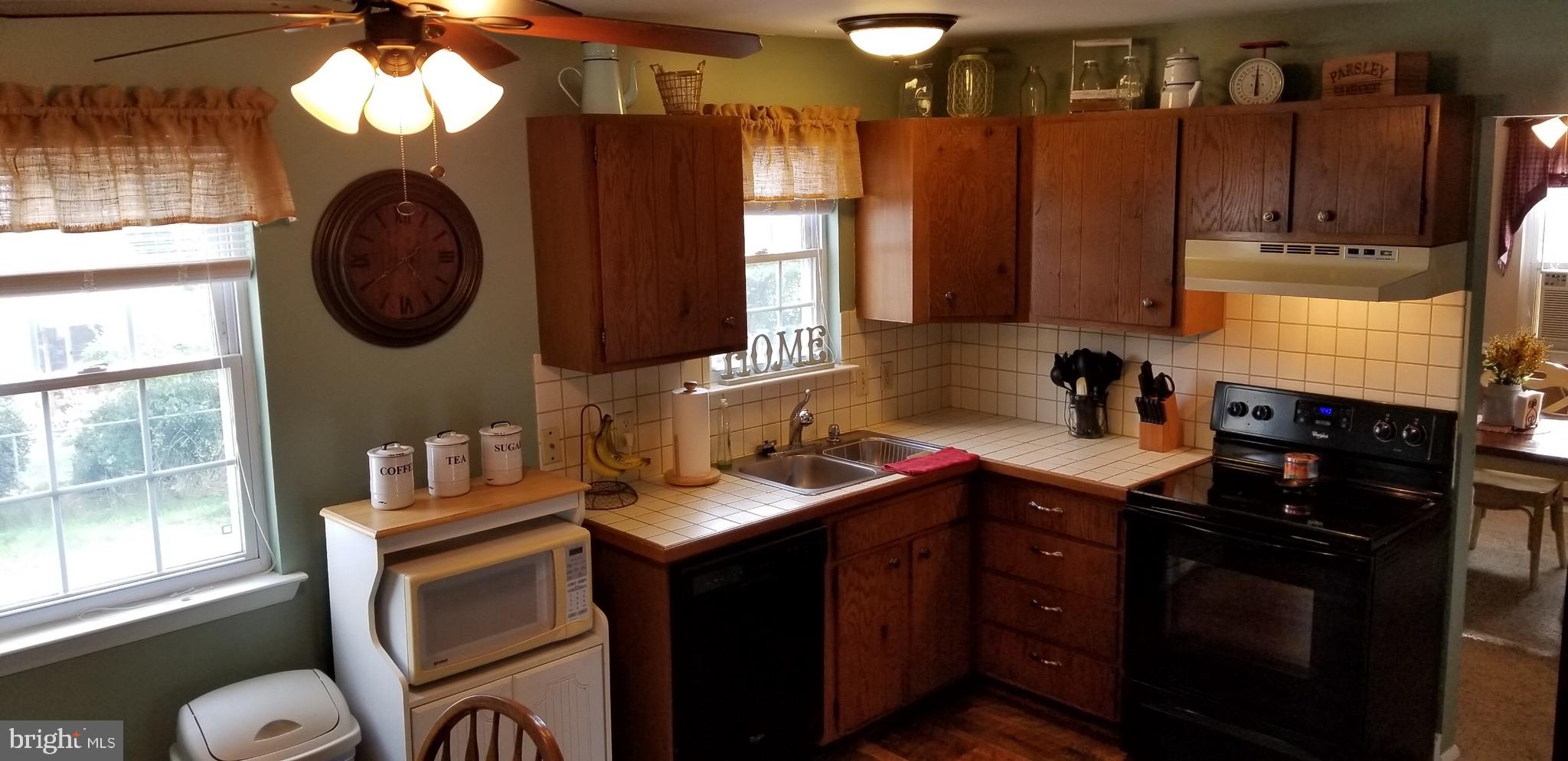337 Springhouse Road Harrisburg, PA 17111 - Photo 13 of 19 Gallery Image 13