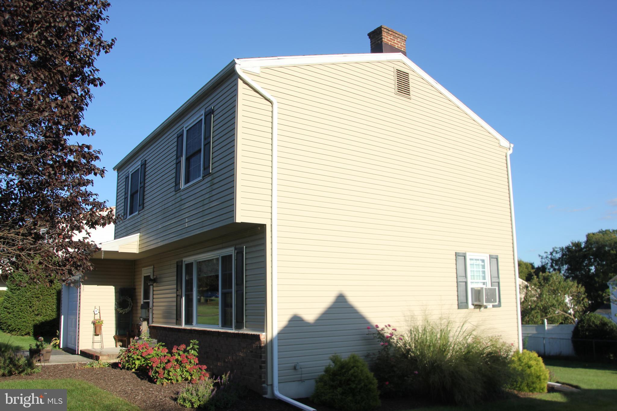 337 Springhouse Road Harrisburg, PA 17111 - Photo 3 of 19 Gallery Image 3
