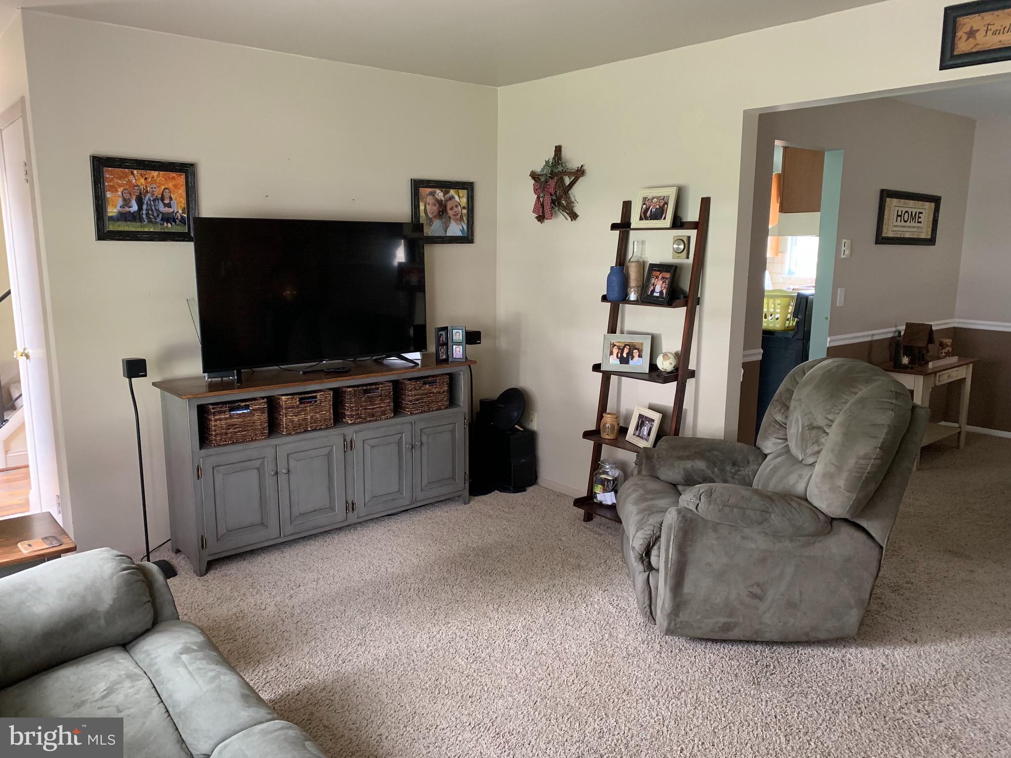 337 Springhouse Road Harrisburg, PA 17111 - Photo 5 of 19 Gallery Image 5