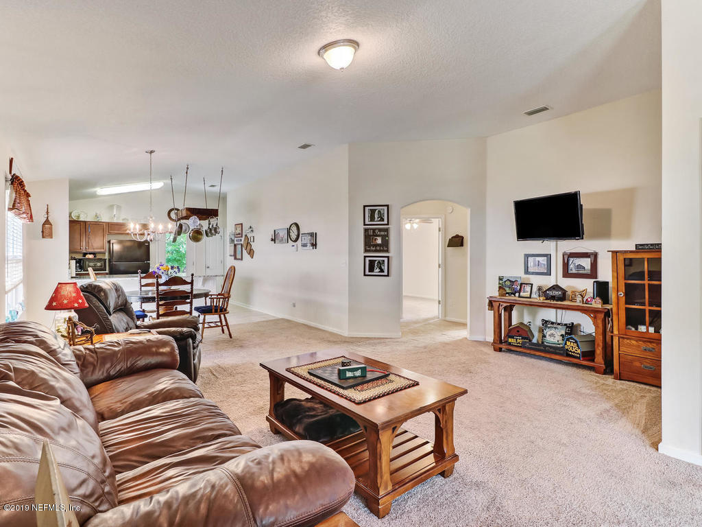 96512 Commodore Point Drive Yulee, FL 32097 - Photo 2 of 36 96512 Commodore Point Dr Yulee-011-025-L