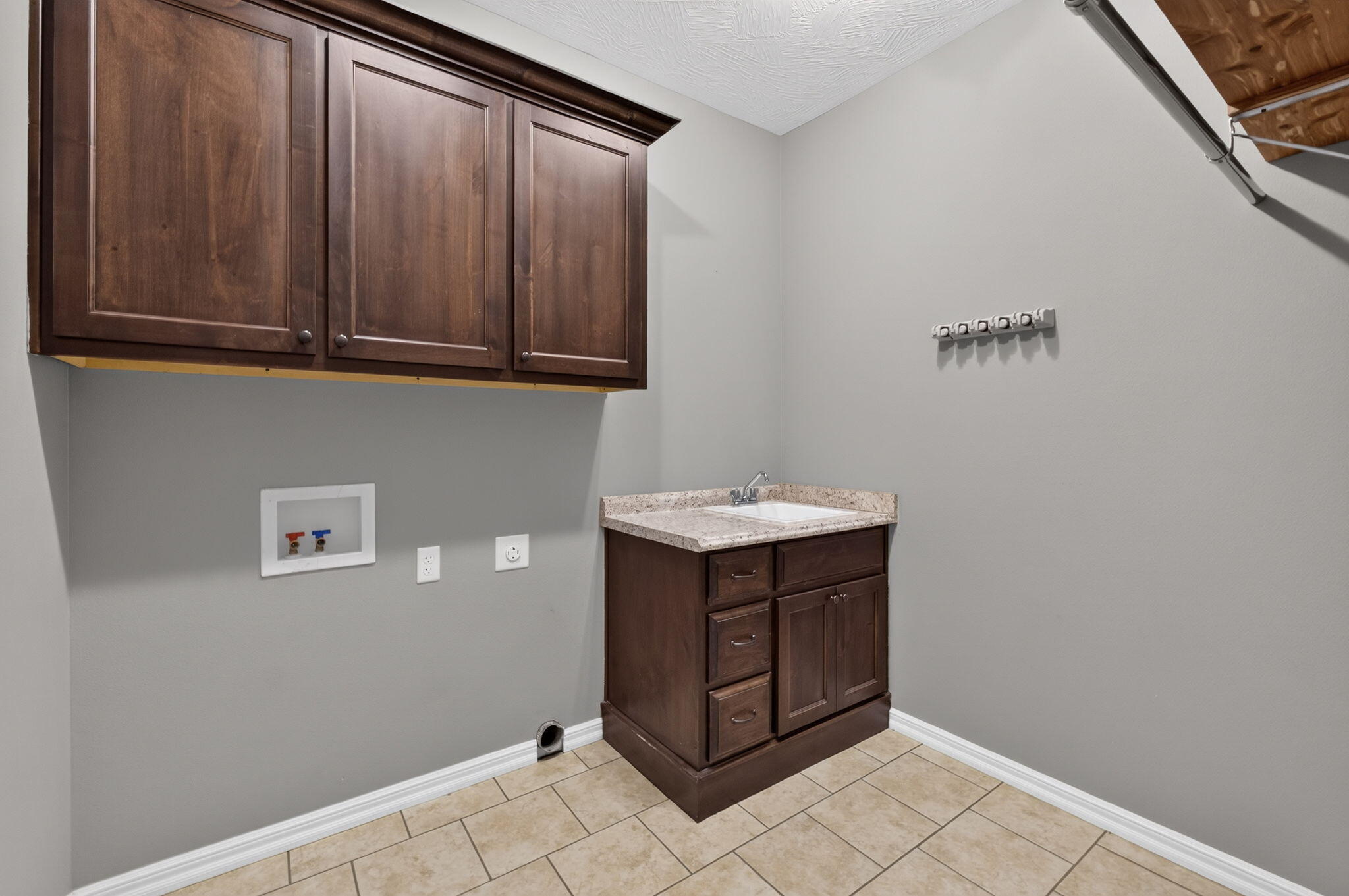 831 North Grapevine Road Springfield, MO 65802 - Photo 13 of 48 IMG_1770