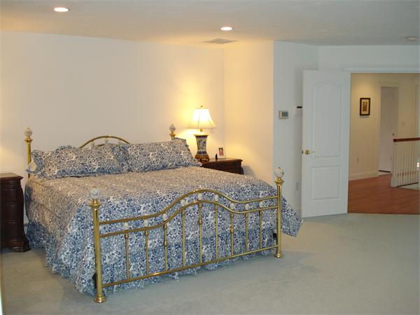 347 Titicut Road Raynham, MA 02767 - Photo 17 of 30 Gallery Image 17
