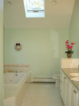 347 Titicut Road Raynham, MA 02767 - Photo 21 of 30 Gallery Image 21