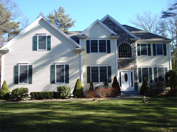 347 Titicut Road Raynham, MA 02767 - Photo 3 of 30 Gallery Image 3