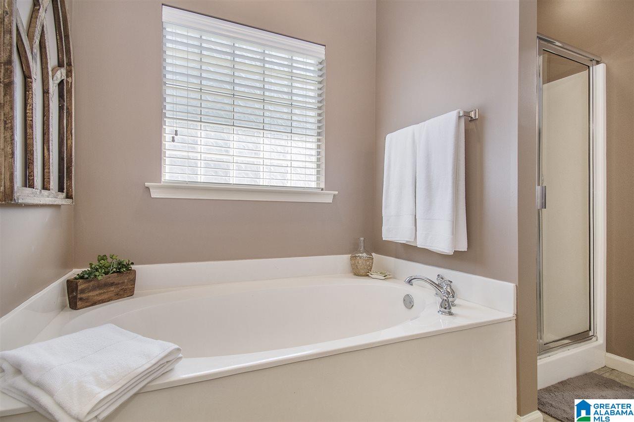 1044 Riviera Drive Calera, AL 35040 - Photo 18 of 29