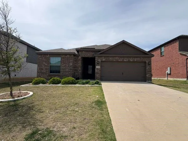 $1,995 | 306 Golden Sands Lane, Princeton, TX 75407