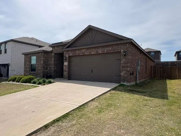 $1,995 | 306 Golden Sands Lane, Princeton, TX 75407