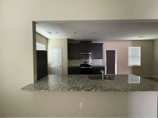 $1,995 | 306 Golden Sands Lane, Princeton, TX 75407