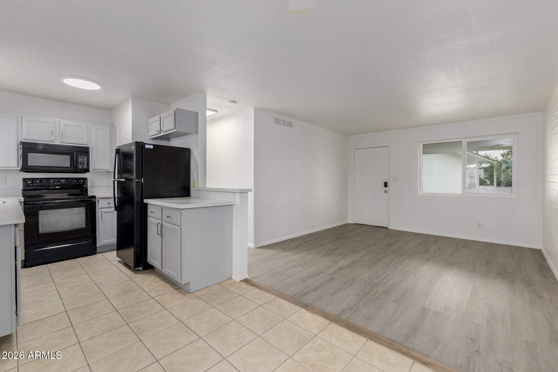 4401 North 12th Street, Unit 201 Phoenix, AZ 85014 - Photo 4 of 11 04 12th