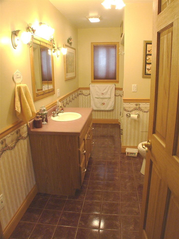 210 South Main Street Ithaca, MI 48847 - Photo 19 of 43 1808083-18.JPG