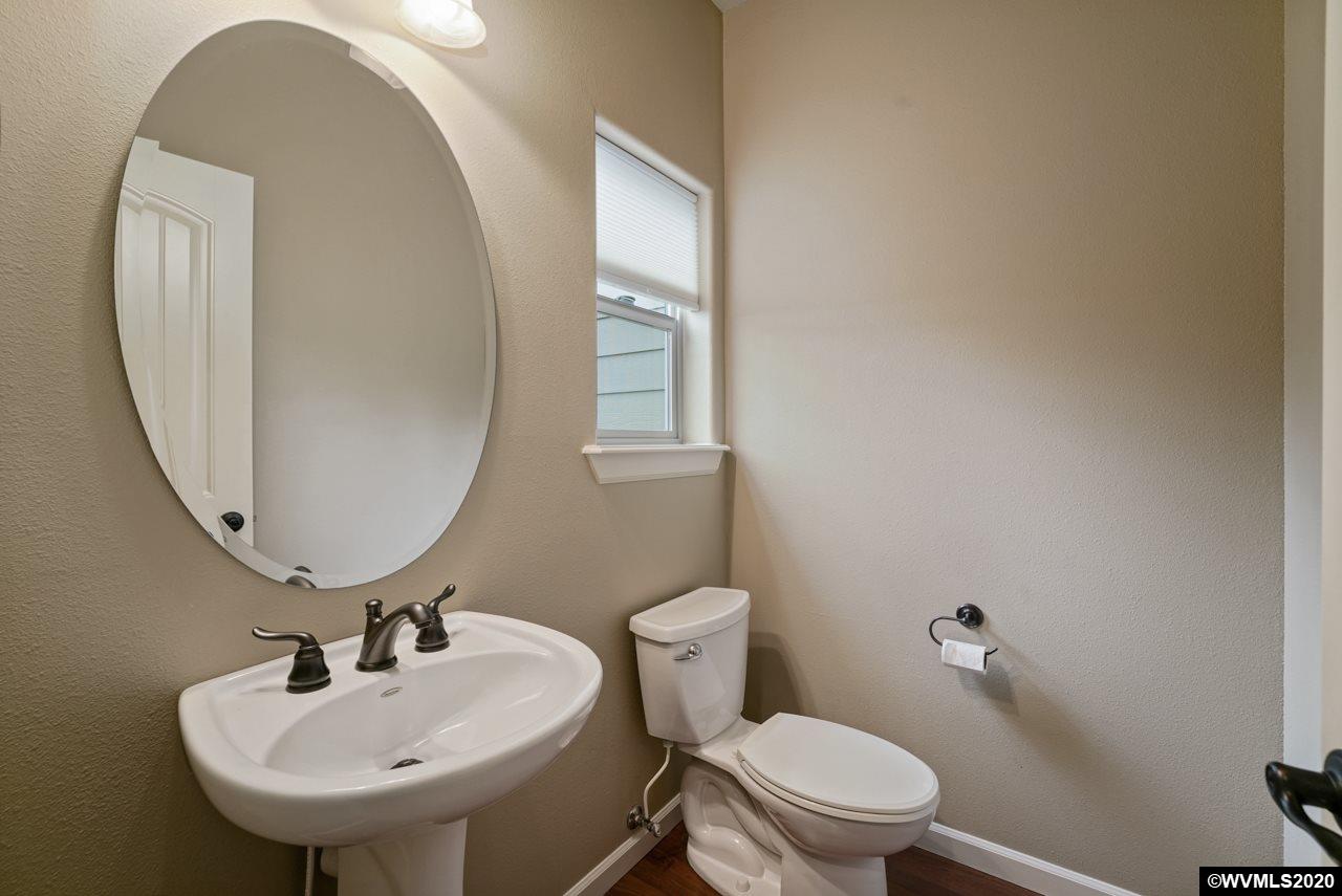 808 Crouchen Street Northwest Salem, OR 97304 - Photo 20 of 37