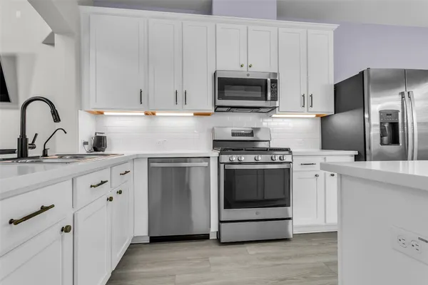 $2,800 | 5338 CJ Walker Lane, Houston, TX 77048