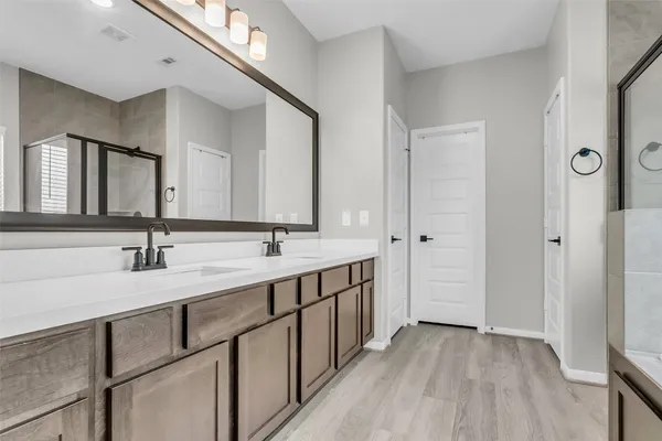 $2,800 | 5338 CJ Walker Lane, Houston, TX 77048