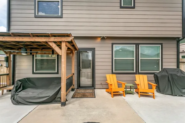 $2,800 | 5338 CJ Walker Lane, Houston, TX 77048