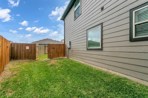 $2,800 | 5338 CJ Walker Lane, Houston, TX 77048