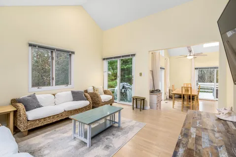 $759,900 | 303 Turtleback Road, Marstons Mills, MA 02648