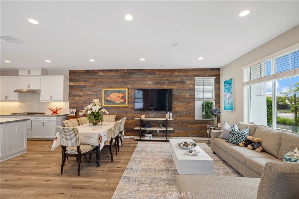 134 Modjeska Irvine, CA 92618 - Photo 3 of 31