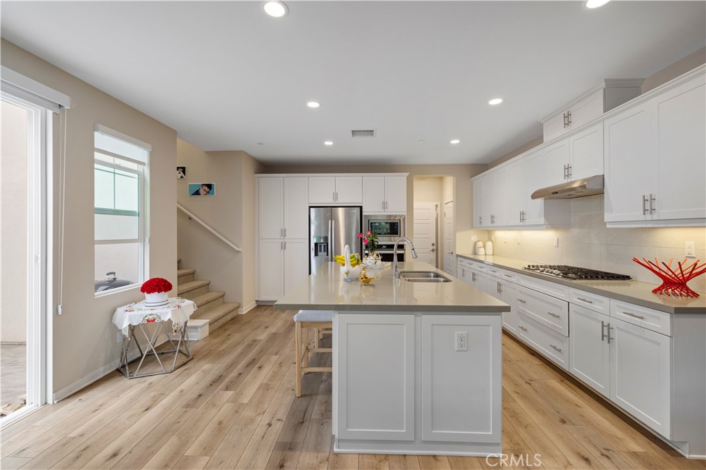 134 Modjeska Irvine, CA 92618 - Photo 8 of 31