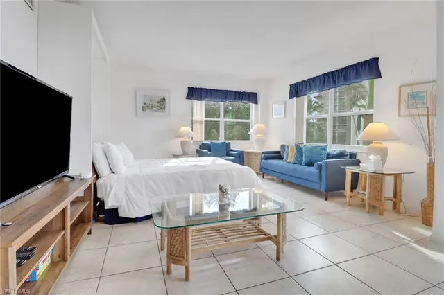 $2,995 | 220 Seaview Court, Unit 316, Marco Island, FL 34145