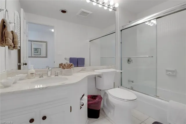 $2,995 | 220 Seaview Court, Unit 316, Marco Island, FL 34145