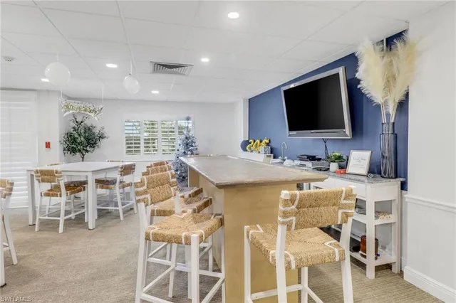 $2,995 | 220 Seaview Court, Unit 316, Marco Island, FL 34145