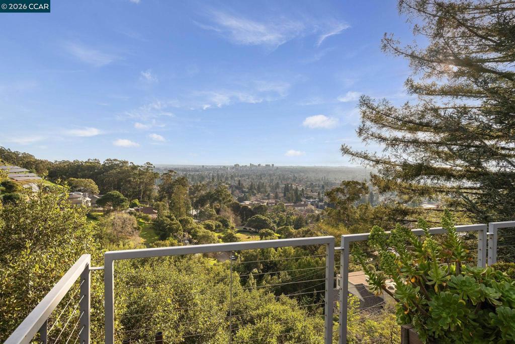 161-161 Panoramic Way Berkeley, CA 94704 - Photo 4 of 56