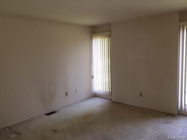 5274 East 14 Mile Road Warren, MI 48092 - Photo 15 of 16