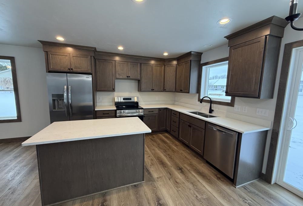 709 Robin Street New London, WI 54961 - Photo 11 of 33