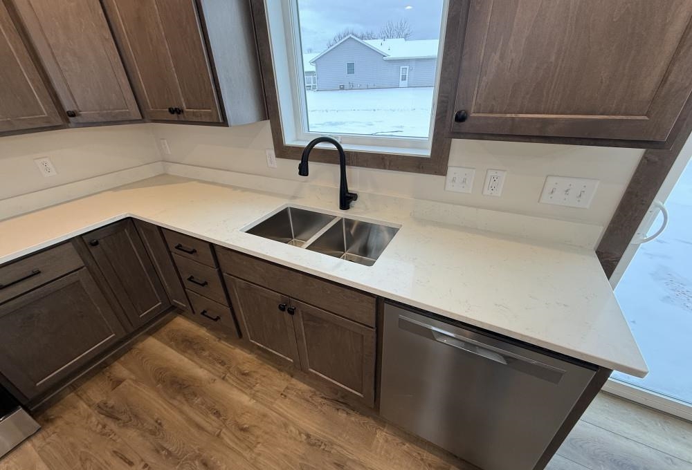 709 Robin Street New London, WI 54961 - Photo 10 of 33