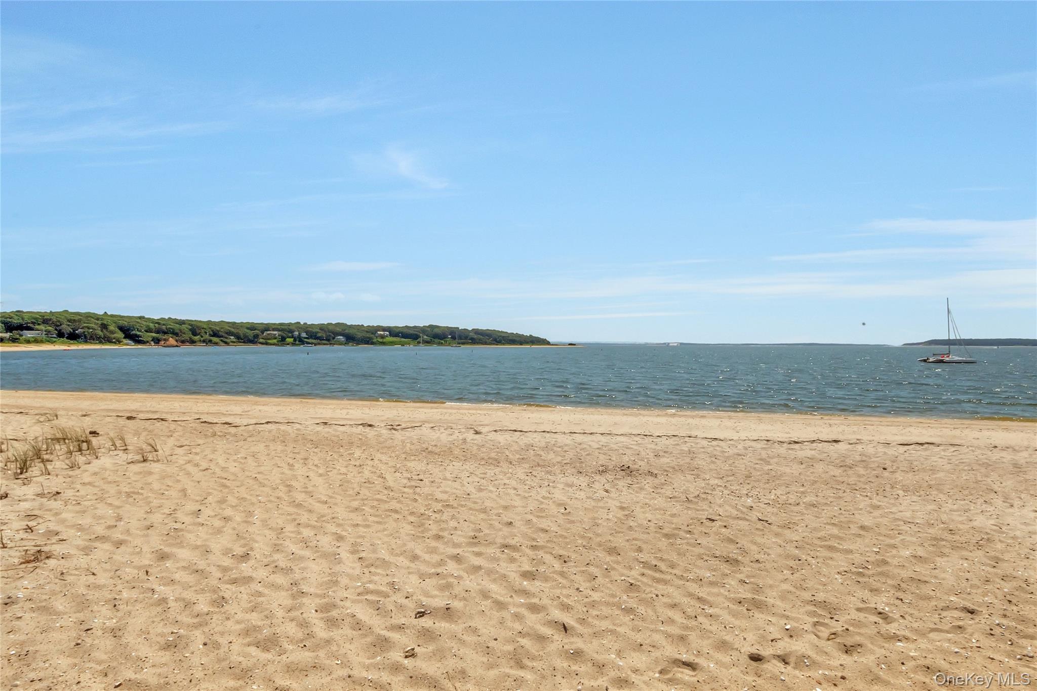 275 Pinewood Road Cutchogue, NY 11935 - Photo 3 of 11 Fleets Neck Association Bay Beach