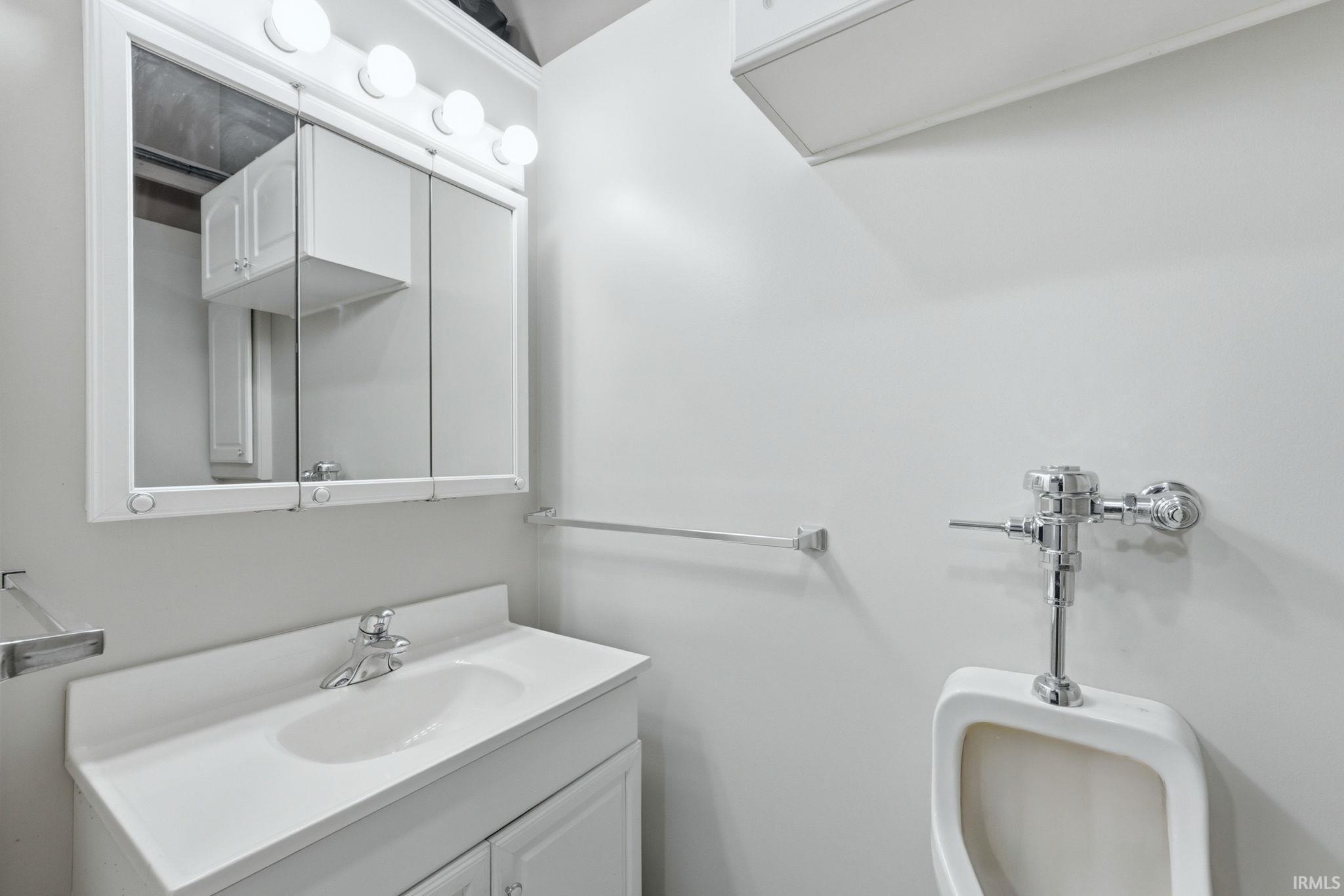 425 West Rope Waterloo, IN 46793 - Photo 10 of 19