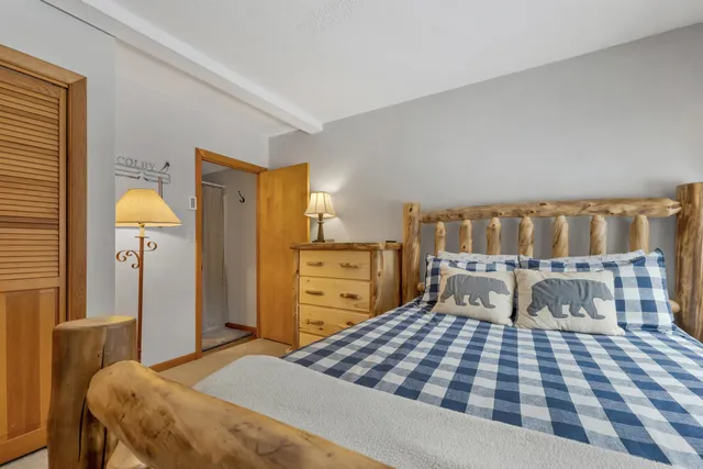 $469,900 | 4 Bear Village Road, Bartlett, NH 03812