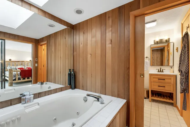 $469,900 | 4 Bear Village Road, Bartlett, NH 03812