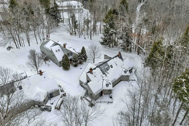 $469,900 | 4 Bear Village Road, Bartlett, NH 03812