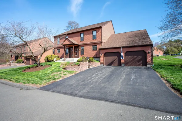 $425,000 | 125 Colonial Hill Drive, Unit 125, Wallingford, CT 06492