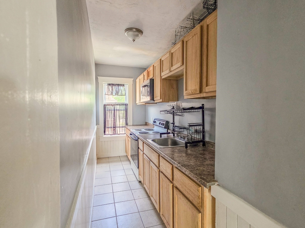 9 Greenwood Street, Unit 2 Worcester, MA 01607 - Photo 8 of 16