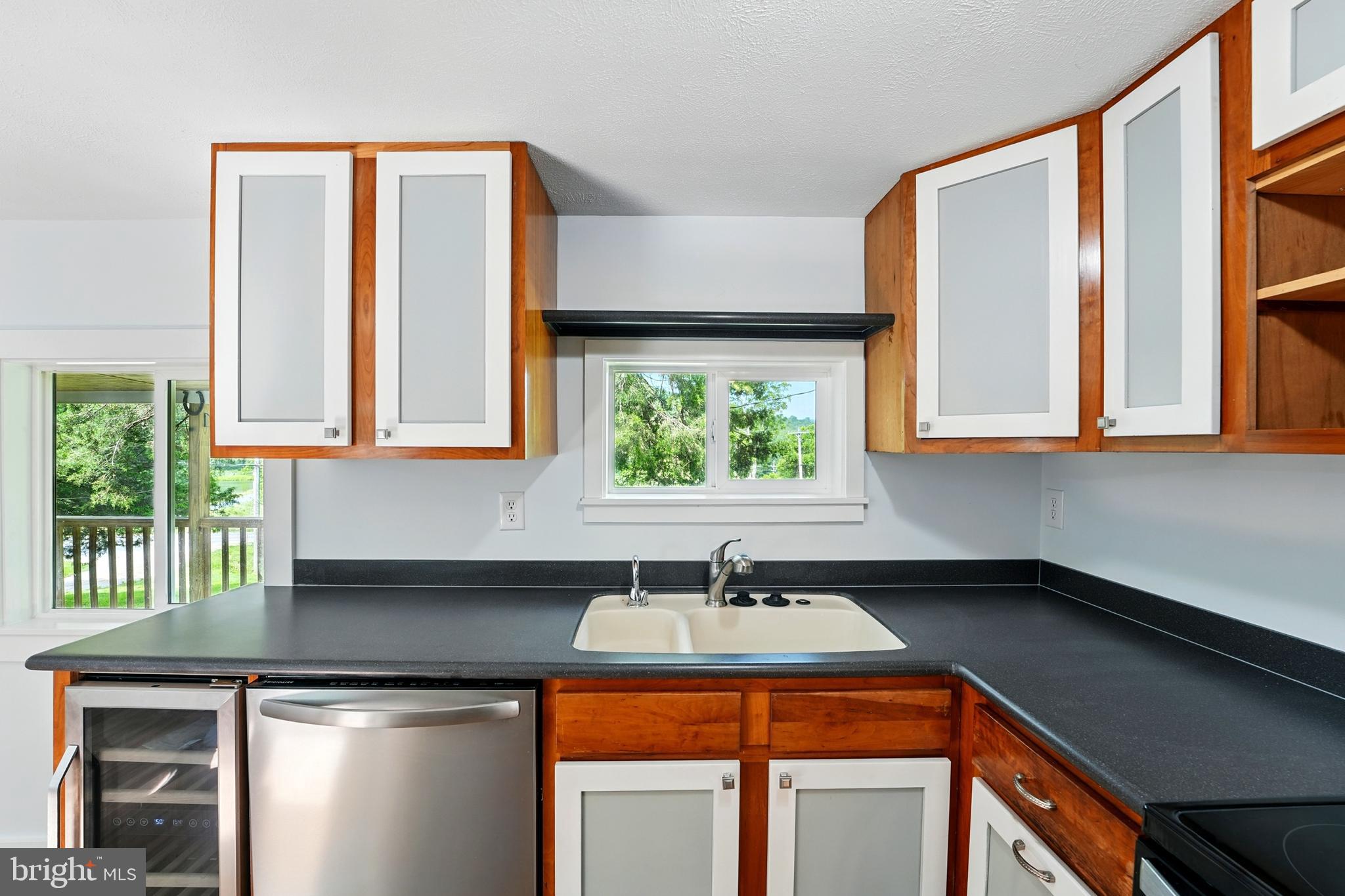 14 Summit Point Drive Front Royal, VA 22630 - Photo 10 of 32 a kitchen that has a sink and a window