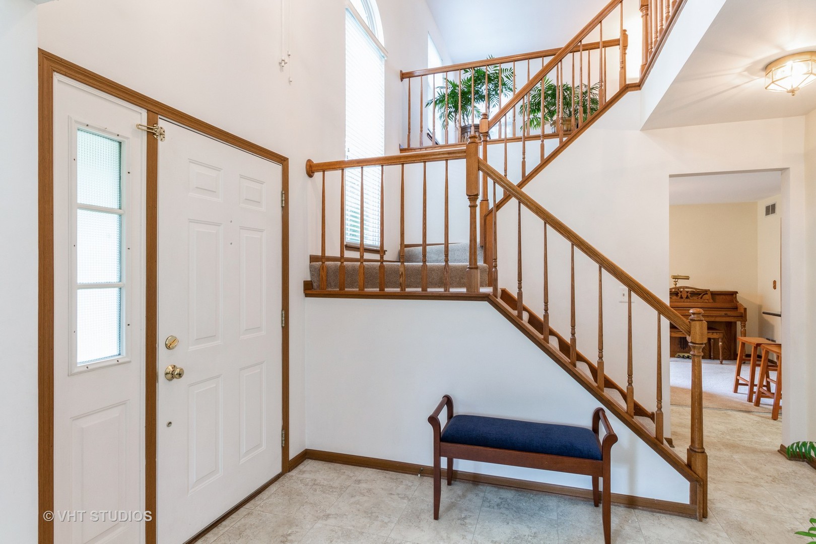 711 Bent Ridge Lane Elgin, IL 60120 - Photo 3 of 26 a view of entryway