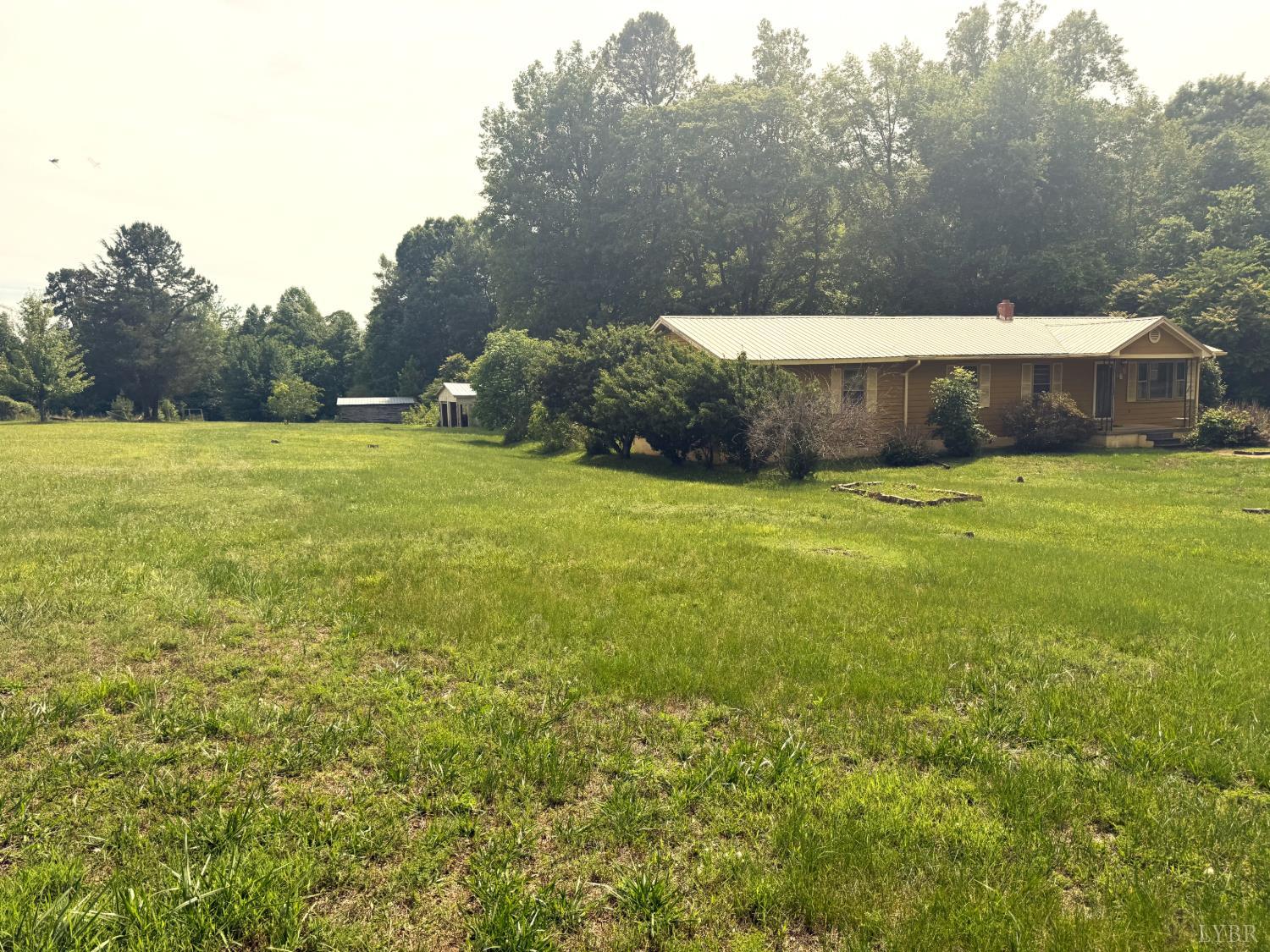 4217 Beulah Road Nathalie, VA 24577 - Photo 4 of 35